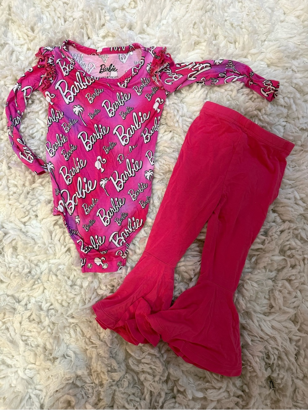 Bums & Roses x Barbie set - Picture 2 of 4